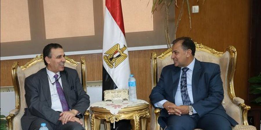 جامعة
      قنا
      تبحث
      تعزيز
      التعاون
      مع
      الأكاديمية
      العربية
      للعلوم
      والتكنولوجيا
      لدعم
      التعليم
      والبحث
      العلمي