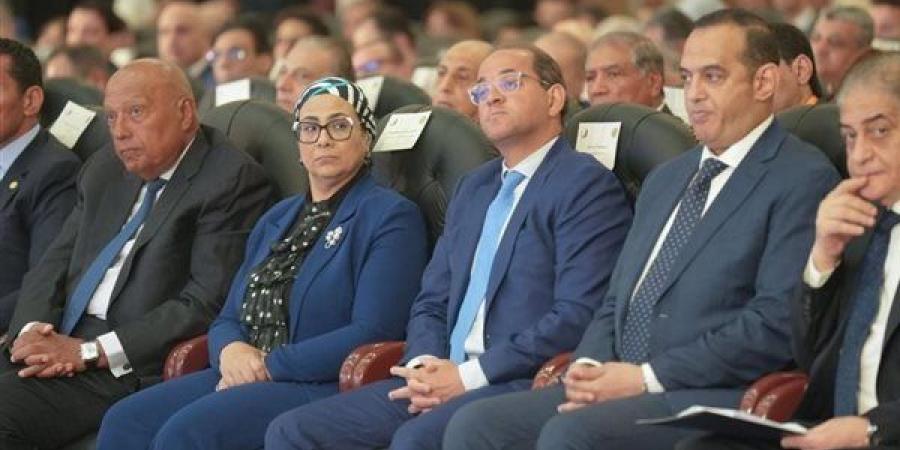 بعوائد
      مميزة
      وحوافز
      جديدة،
      تفاصيل
      إطلاق
      وزارة
      المالية
      صندوق
      استثماري
      للمصريين
      بالخارج