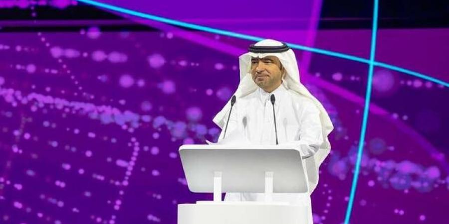 وزير
      البلديات
      يبرم
      عقدا
      بـ115.9
      مليون
      ريال
      لتعزيز
      خدمات
      النظافة
      بمحافظة
      القريات