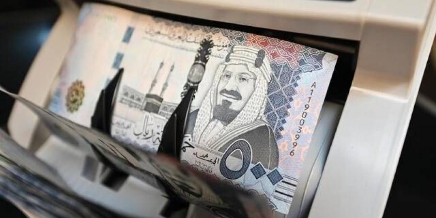 الودائع
      المصرفية
      بالسعودية
      ترتفع
      206
      مليارات
      ريال
      بالنصف
      الأول
      لـ
      2026