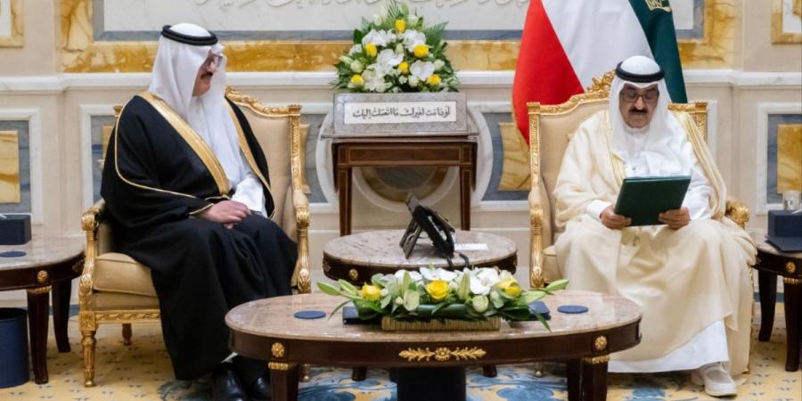 سمو الأمير يتسلم دعوة من ولي العهد السعودي لحضور «منتدى مبادرة مستقبل الاستثمار»