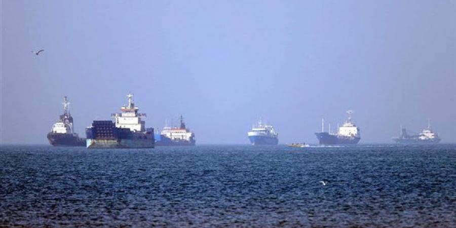 بلومبرج: إيران تدرس السماح للدول الأوروبية بإزالة الألغام من مضيق هرمز