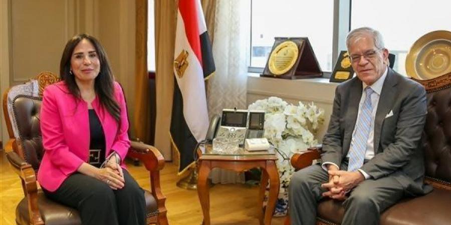 وزيرة الإسكان تستقبل القائم بأعمال السفير الأمريكي بالقاهرة لتعزيز التعاون المشترك