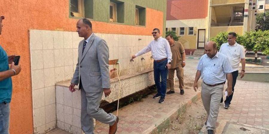 وكيل تعليم الدقهلية يتابع جاهزية مدارس شربين لاستقبال العام الجديد
