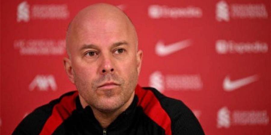 آرني سلوت يرفض تدريب منتخب هولندا