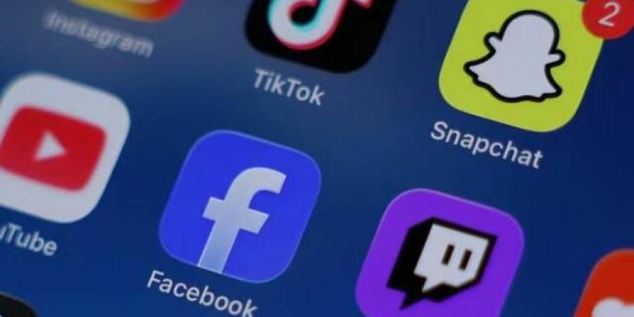 محكمة
      أمريكية
      ترفض
      حصانة
      منصات
      التواصل
      في
      دعاوى
      إدمان
      المراهقين