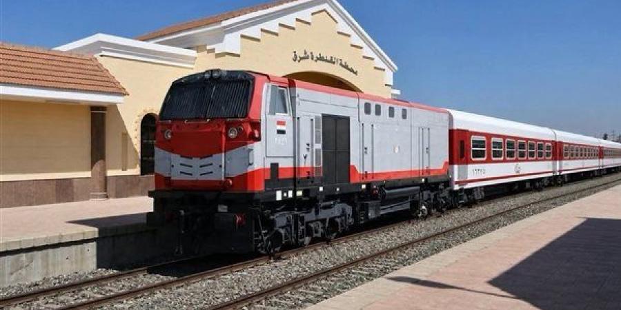 بدءا من اليوم، السكك الحديدية تقرر تشغيل قطارات إضافية بين القاهرة وأسيوط