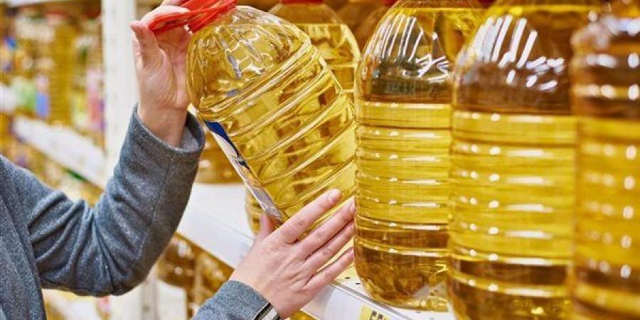 انخفاض طن الأولين 1000 جنيه، تباين أسعار الزيت اليوم في الأسواق