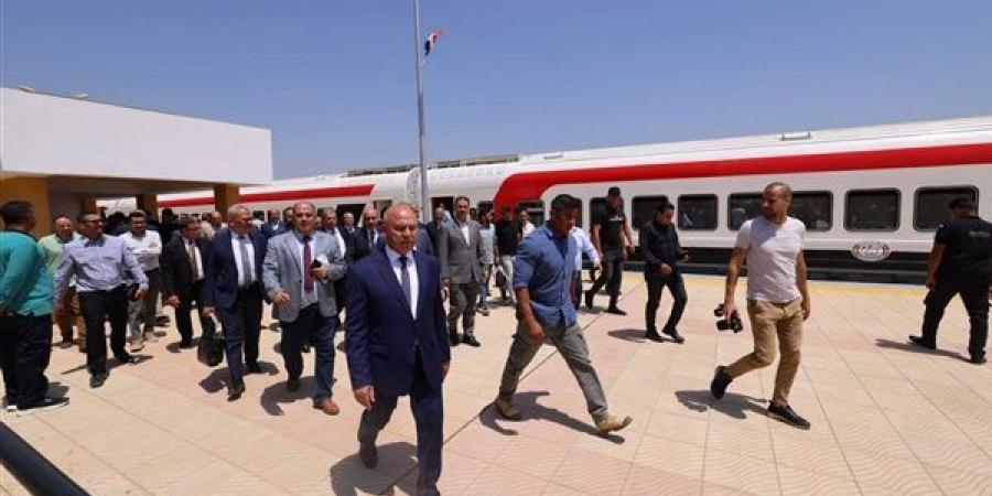وزير النقل يشهد تخريج دفعتين جديدتين من مجمع وردان التكنولوجي للتعليم والتدريب