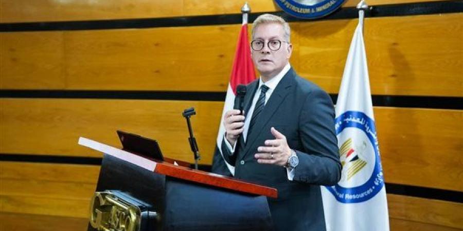 149 بئرًا و112 كشفًا جديدًا، البترول تستعرض نتائج البحث والاستكشاف خلال عامين