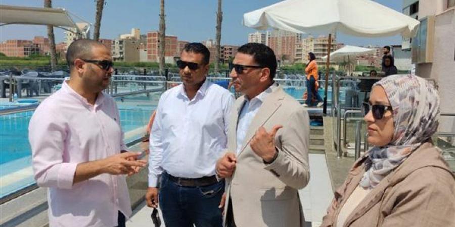 وكيل شباب الدقهلية يتفقد حمام سباحة نادي الحوار بالمنصورة