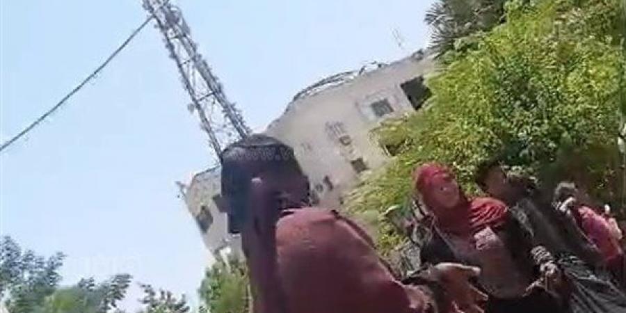 بالفاظ خادشة، جدل حول خناقة بين متسولات في قنا ومطالب للأجهزة التنفيذية بالتدخل