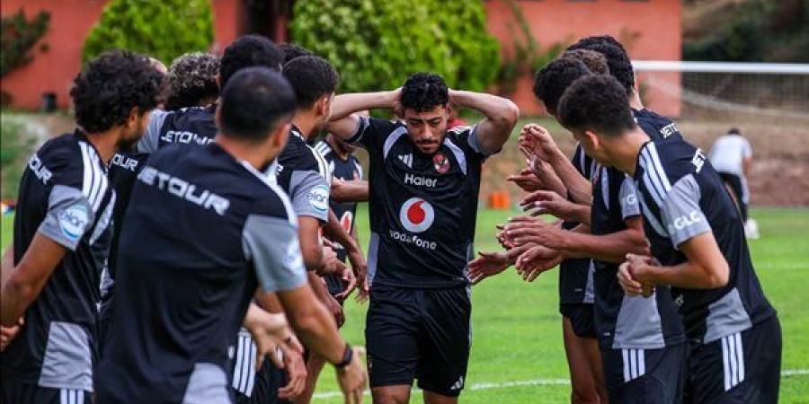 الأهلي ينهي مرانه في إسبانيا استعدادًا لمواجهة فريق يوروبا الودية