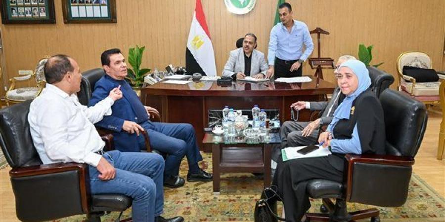 محافظ الشرقية يلتقي أعضاء مجلسي الشيوخ والنواب لبحث مطالب وشكاوى المواطنين