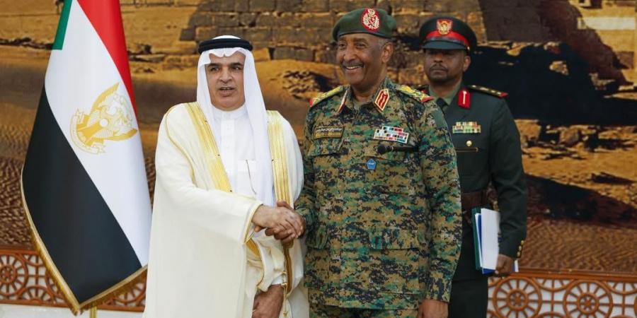 السفير الحربي يقدم أوراق اعتماده سفيرًا للمملكة لدى السودان
