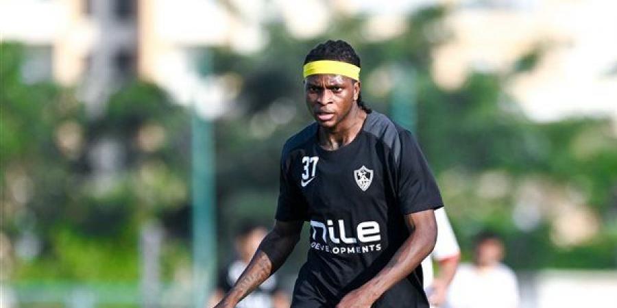 وصول الأنجولي شيكو بانزا إلى القاهرة للانتظام في تدريبات الزمالك