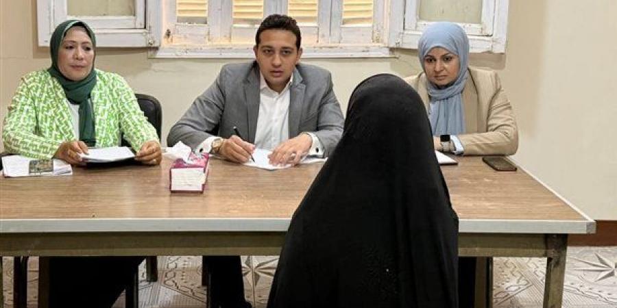 نائب الفيوم يعقد لقاء لخدمة المواطنين بقرية سنرو في أبشواي