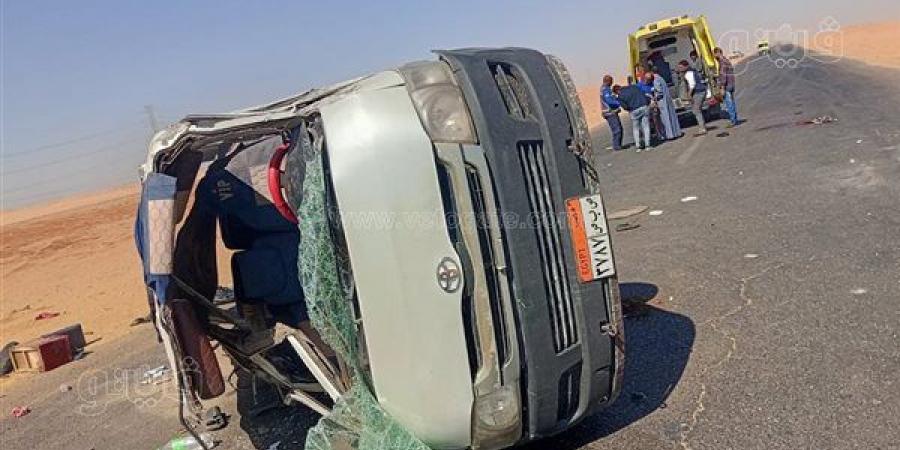 إصابة 5 أشخاص في انقلاب سيارة ميكروباص أعلى طريق الإسماعيلية الصحراوى