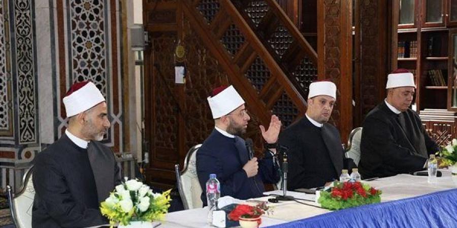 وزير الأوقاف لأئمة الجيزة: العناية بالمسجد ليست مسئولية وظيفية وإنما رسالة وأمانة وشرف