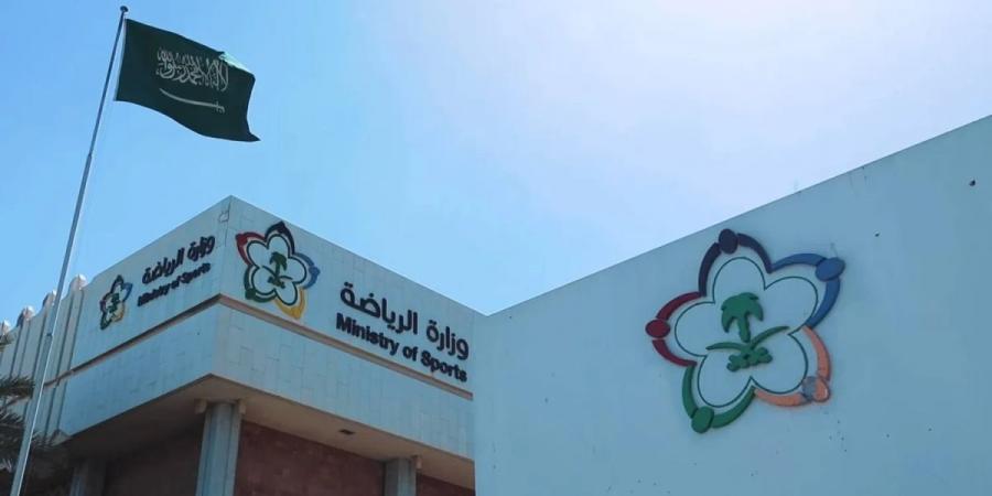 وزارة الرياضة السعودية تعلن حل مجالس أندية الهلال والنصر والاتحاد والأهلي