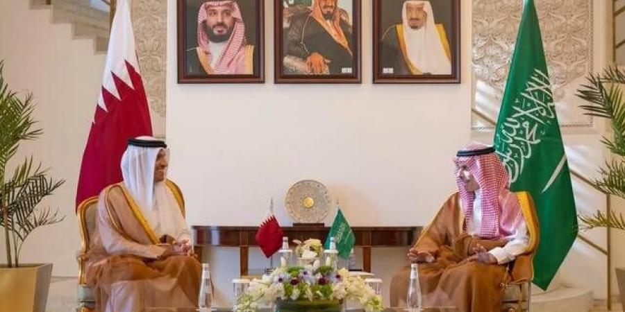 السعودية وقطر تبحثان خفض التصعيد وتعزيز أمن الملاحة بالمنطقة