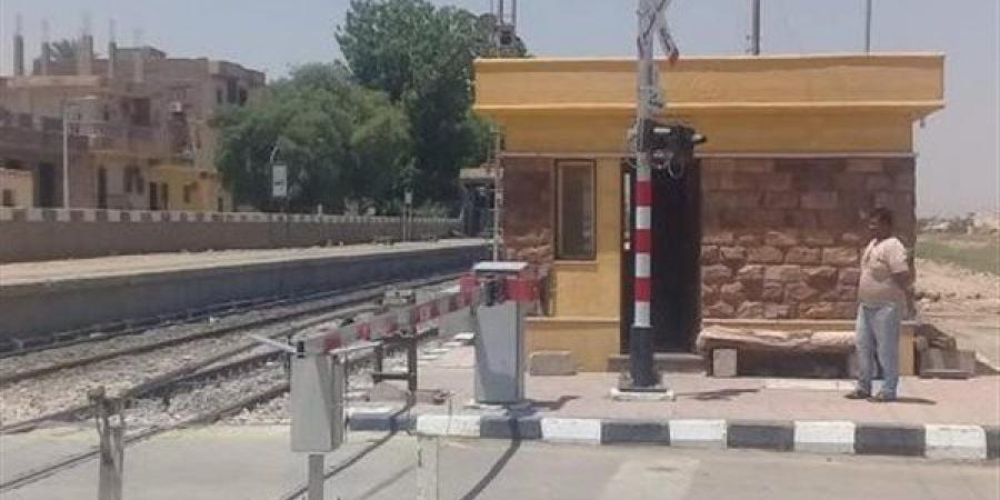 لمدة يومين، غلق مزلقان الشنهورية بقوص جنوب قنا