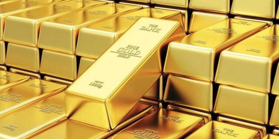 أسعار الذهب تتراجع عالميا مع توقعات رفع الفائدة