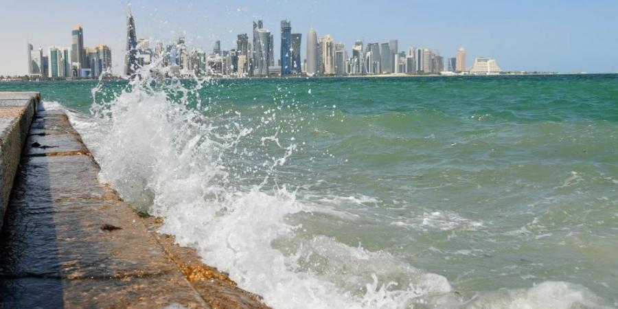 الأرصاد الجوية تحذر من رياح قوية على الساحل وأمواج عالية في عرض البحر