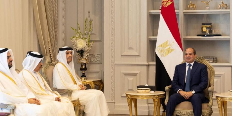 الرئيس المصري يستقبل رئيس مجلس الوزراء وزير الخارجية 