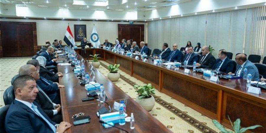 وزير البترول يعتمد الجمعية العامة لشركة الإسكندرية للبترول