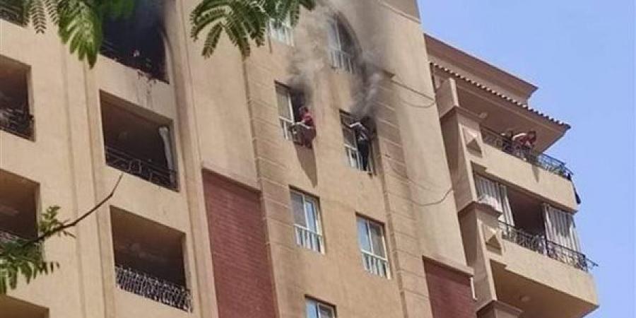 الحماية المدنية تحاول السيطرة على حريق اندلع داخل شقة سكنية بمدينة نصر