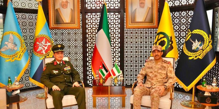 رئيس الأركان استقبل الملحقين العسكريين للأردن ومصر وأستراليا