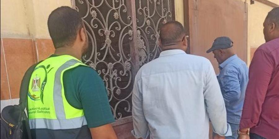 سلامة الغذاء بالإسماعيلية تغلق 3 منشآت بالتل الكبير لمخالفتها الاشتراطات