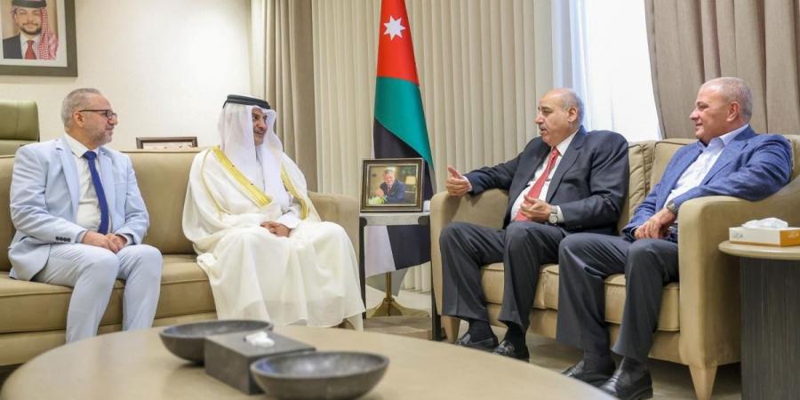 رئيس مجلس النواب الأردني يجتمع مع سفير قطر